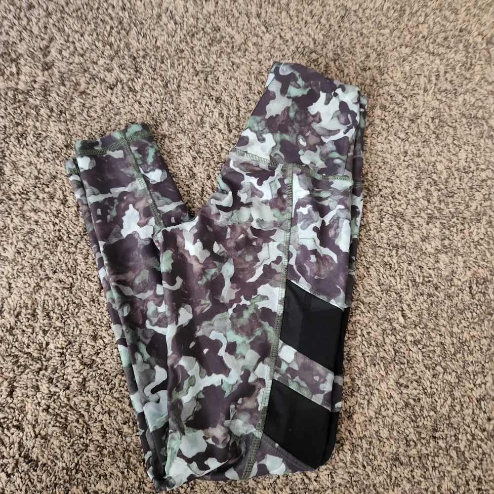 Strut This Camouflage Leggings - Picture 2 of 10